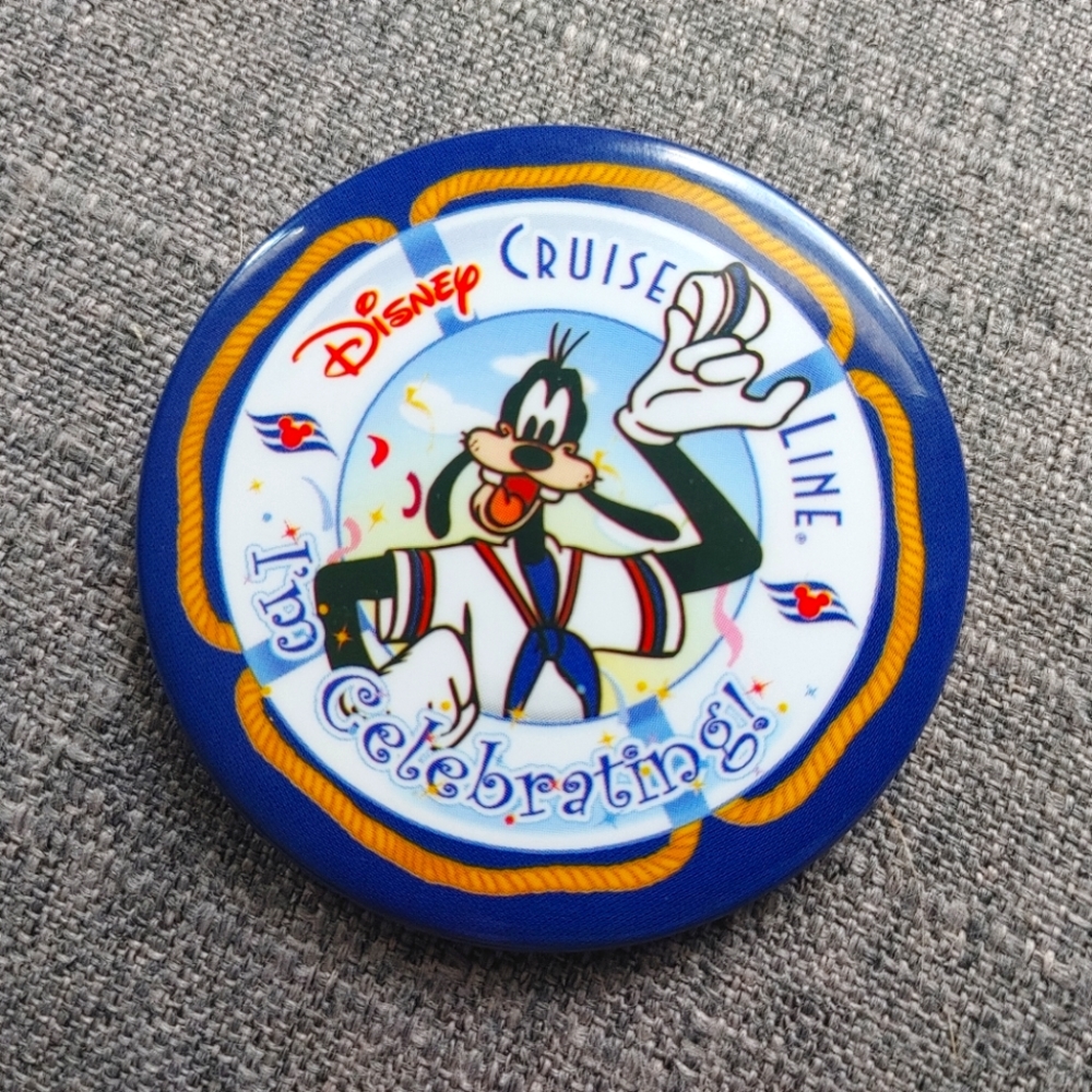 DISNEY Cruise Line GOOFY "I'm Celebrating!" Pin